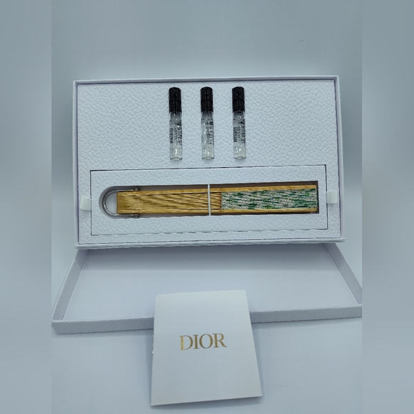 Christian Dior VIP Exclusive Gift Set – Bamboo Fan & Lucky Trio Rare NIB - Picture 2 of 10